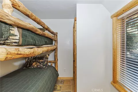 Bedroom - 42311 Eagle Ridge Dr, Big Bear Lake, CA 92315 photo 6 of 8