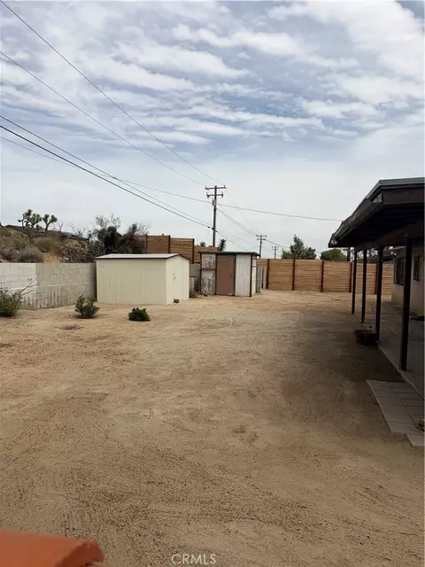 Exterior - 57374 Warren, Yucca Valley, CA 92284 photo 4 of 10