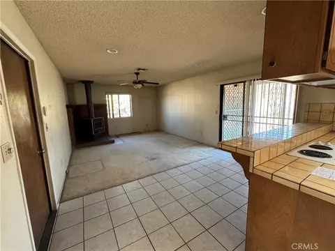 Living - 57374 Warren, Yucca Valley, CA 92284 photo 1 of 2
