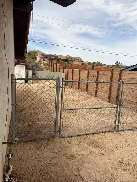 Exterior - 57374 Warren, Yucca Valley, CA 92284 photo 5 of 10