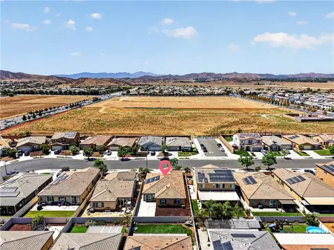 View/Area - 2417 Tulip Dr, Perris, CA 92570 photo 8 of 8