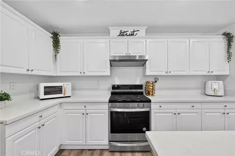 Kitchen - 2417 Tulip Dr, Perris, CA 92570 photo 2 of 2