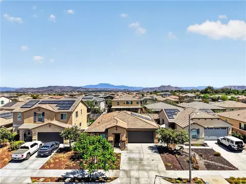 View/Area - 2417 Tulip Dr, Perris, CA 92570 photo 1 of 8
