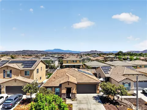 View/Area - 2417 Tulip Dr, Perris, CA 92570 photo 2 of 8
