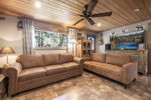Living - 500 E Mdw, Big Bear City, CA 92314 photo 2 of 3