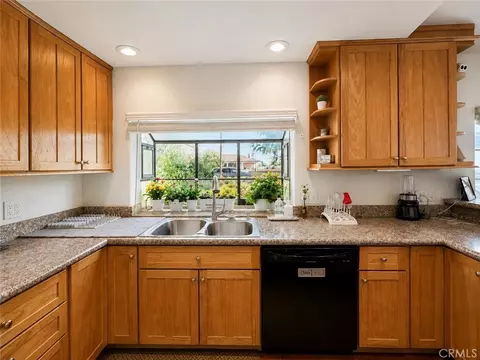Kitchen - 376 E 12th, Beaumont, CA 92223 photo 1 of 4