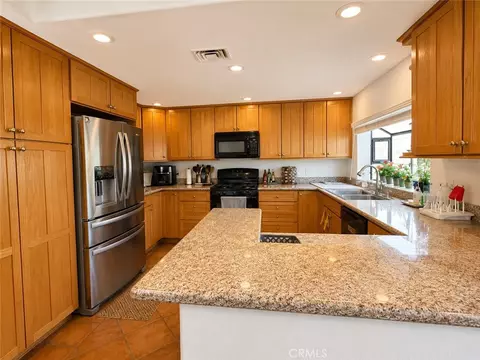 Kitchen - 376 E 12th, Beaumont, CA 92223 photo 2 of 4