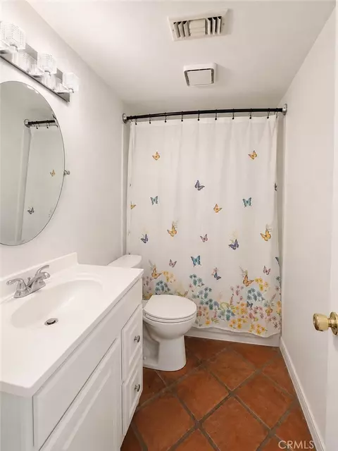 Bath - 376 E 12th, Beaumont, CA 92223 photo 1 of 4