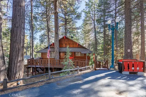 31321 Circle Vw, Running Springs, CA 92382