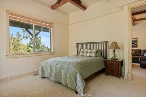 Bedroom - 27920 Matterhorn, Lake Arrowhead, CA 92352 photo 11 of 12