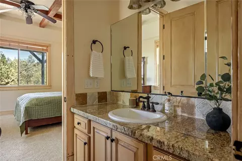 Bath - 27920 Matterhorn, Lake Arrowhead, CA 92352 photo 7 of 8