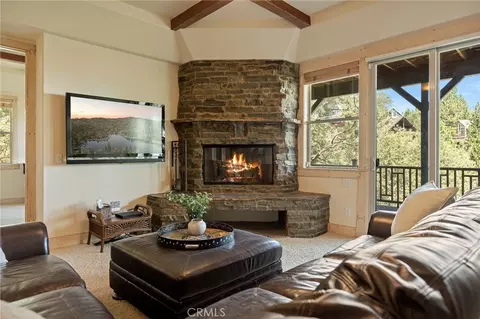 Living - 27920 Matterhorn, Lake Arrowhead, CA 92352 photo 4 of 6