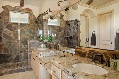 Bath - 27920 Matterhorn, Lake Arrowhead, CA 92352 photo 2 of 8