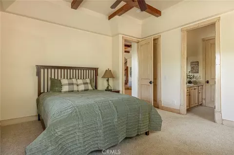 Bedroom - 27920 Matterhorn, Lake Arrowhead, CA 92352 photo 12 of 12