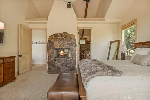 Bedroom - 27920 Matterhorn, Lake Arrowhead, CA 92352 photo 2 of 12