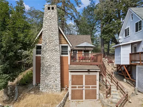Exterior - 28815 Cedar, Lake Arrowhead, CA 92352 photo 4 of 5
