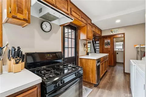 Entry Way - 28815 Cedar, Lake Arrowhead, CA 92352 photo 1 of 6