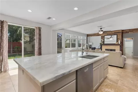 Kitchen - 1485 Moonlight, Beaumont, CA 92223 photo 4 of 5