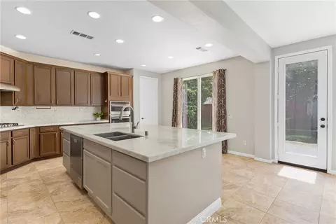 Kitchen - 1485 Moonlight, Beaumont, CA 92223 photo 5 of 5
