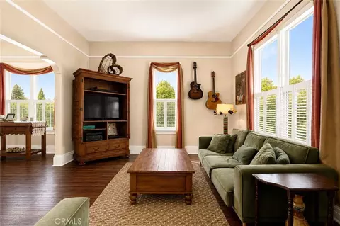 Living - 541 S 4th, Redlands, CA 92373 photo 3 of 3