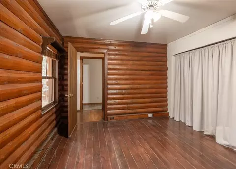 Bedroom - 925 E Ln, Big Bear City, CA 92314 photo 2 of 6