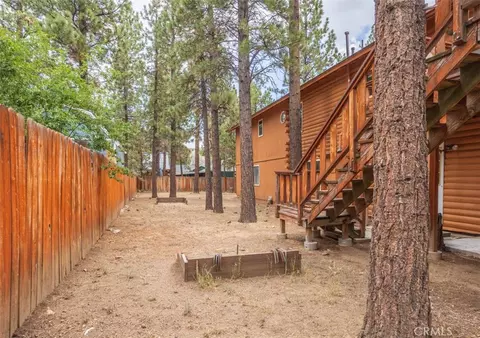 Exterior - 925 E Ln, Big Bear City, CA 92314 photo 5 of 8