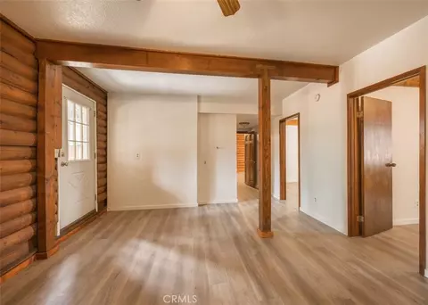 Living - 925 E Ln, Big Bear City, CA 92314 photo 12 of 12