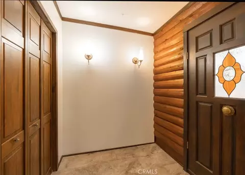 Entry Way - 925 E Ln, Big Bear City, CA 92314 photo 1 of 5