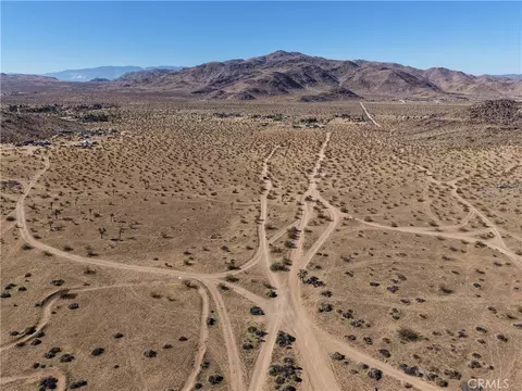 1 Fairview Vly, Apple Valley, CA 92307 photo 5