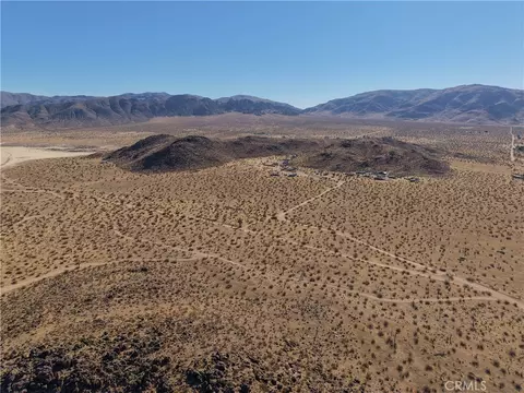 1 Fairview Vly, Apple Valley, CA 92307 photo 2