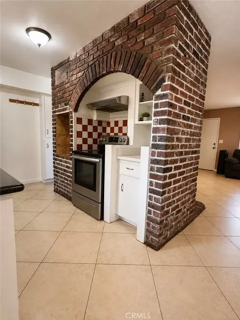 Kitchen - 17391 Sequoia, Hesperia, CA 92345 photo 1 of 4