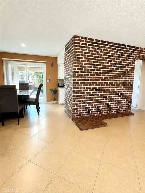 Dining - 17391 Sequoia, Hesperia, CA 92345 photo 1 of 2