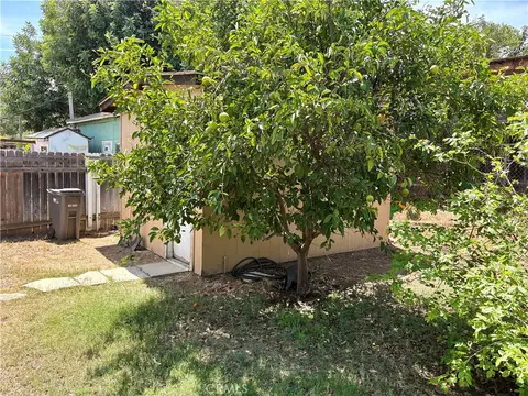 Exterior - 5580 Noble St, Riverside, CA 92503 photo 17 of 21