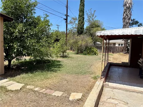 Exterior - 5580 Noble St, Riverside, CA 92503 photo 13 of 21