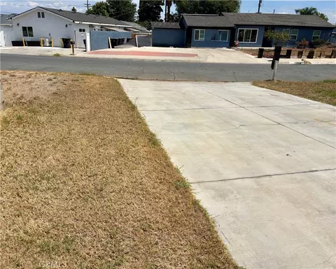 Exterior - 5580 Noble St, Riverside, CA 92503 photo 20 of 21