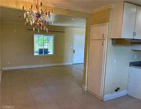 Living - 5580 Noble St, Riverside, CA 92503 photo 4 of 5