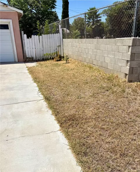 Exterior - 5580 Noble St, Riverside, CA 92503 photo 19 of 21
