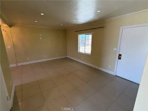 Living - 5580 Noble St, Riverside, CA 92503 photo 3 of 5