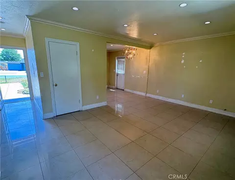 Living - 5580 Noble St, Riverside, CA 92503 photo 1 of 5
