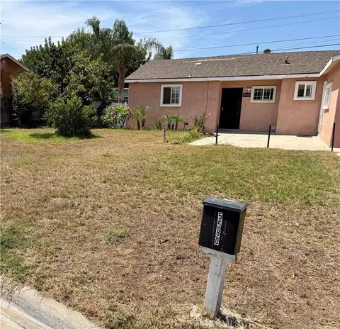 Exterior - 5580 Noble St, Riverside, CA 92503 photo 2 of 21
