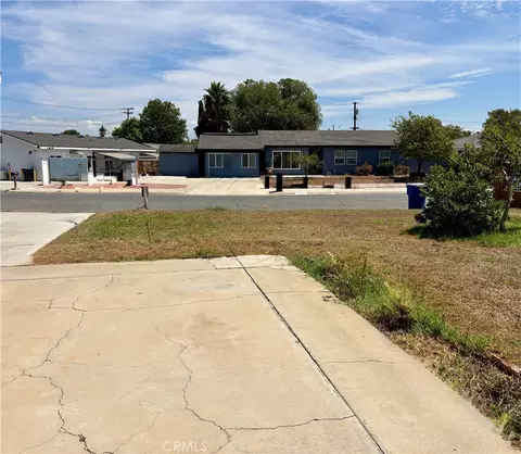 Exterior - 5580 Noble St, Riverside, CA 92503 photo 3 of 21