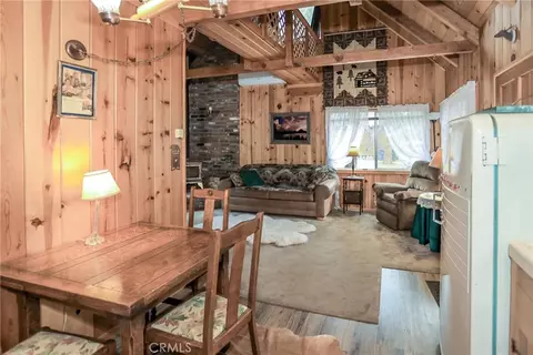 Dining - 630 Pine, Sugarloaf, CA 92386 photo 2 of 2