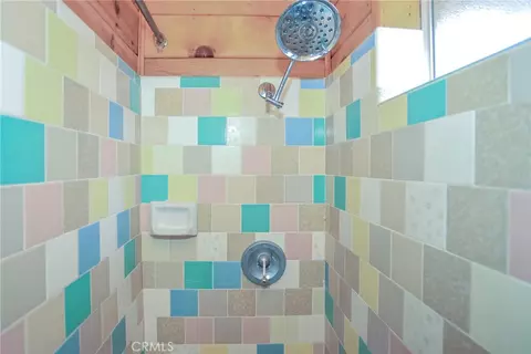 Bath - 630 Pine, Sugarloaf, CA 92386 photo 3 of 4