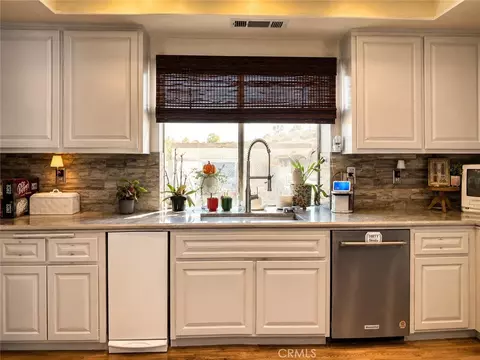 Kitchen - 32180 Wesley, Wildomar, CA 92595 photo 2 of 5