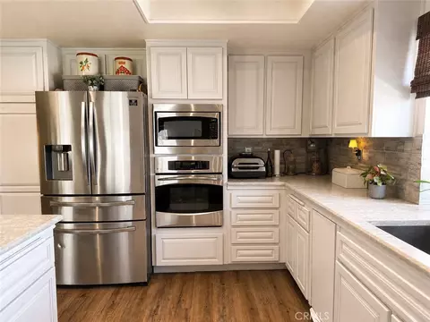 Kitchen - 32180 Wesley, Wildomar, CA 92595 photo 3 of 5