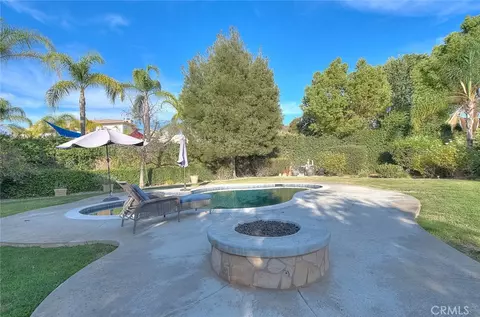 Exterior - 13385 Canyon Hts, Yucaipa, CA 92399 photo 11 of 14
