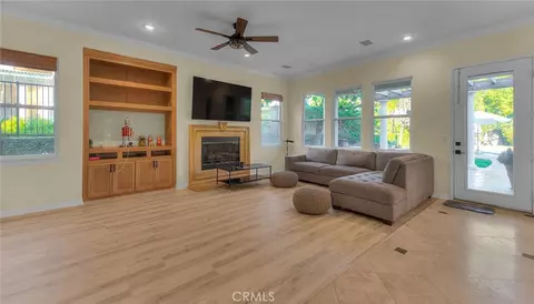 Living - 13385 Canyon Hts, Yucaipa, CA 92399 photo 2 of 4