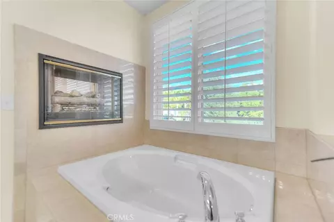 Bath - 13385 Canyon Hts, Yucaipa, CA 92399 photo 1 of 1