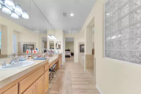 Entry Way - 13385 Canyon Hts, Yucaipa, CA 92399 photo 17 of 19