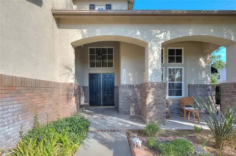 Exterior - 13385 Canyon Hts, Yucaipa, CA 92399 photo 4 of 14